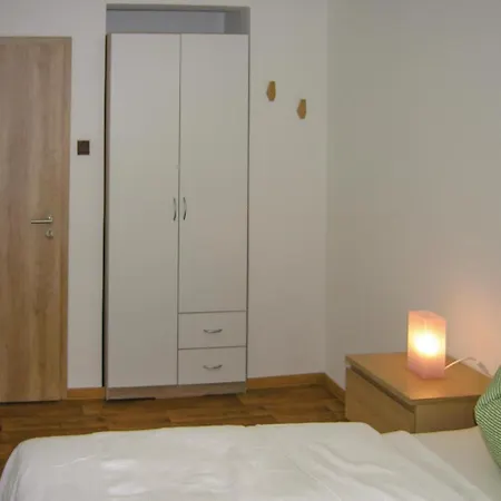 Three-bedroom Holiday In بيت للعطل