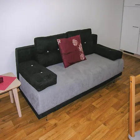 بيت للعطل Three-bedroom Holiday In *