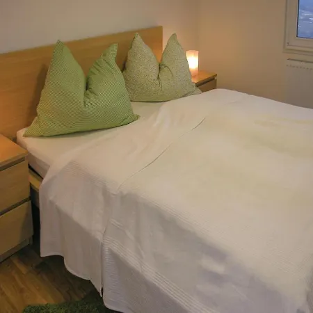 بيت للعطل Three-bedroom Holiday In ياخيموف