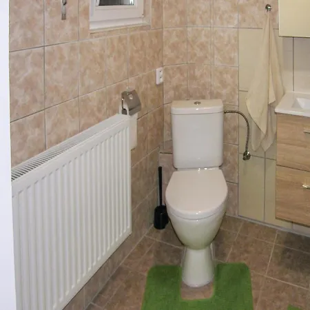 Three-bedroom Holiday In بيت للعطل