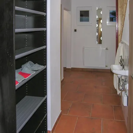 بيت للعطل Three-bedroom Holiday In *